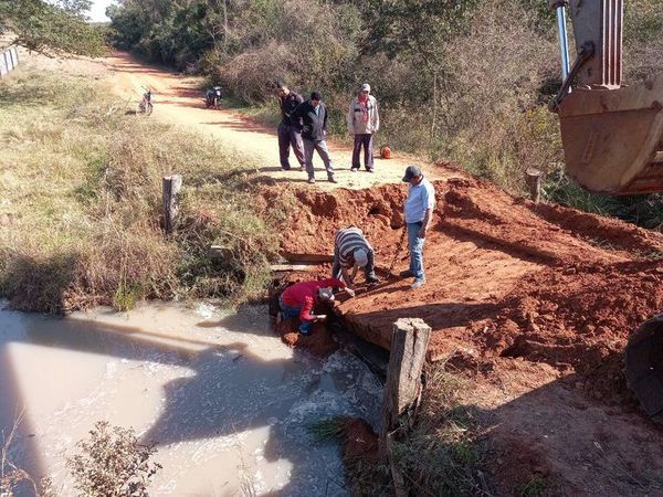 Reparan puente de madera en San Estanislao - Nacionales - ABC Color