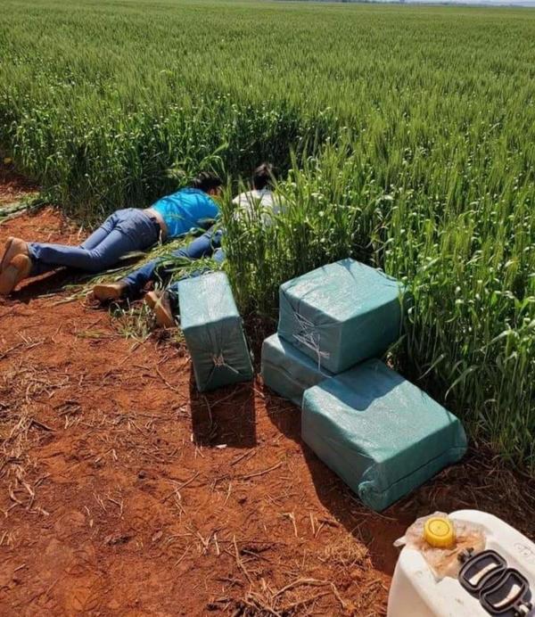 Aprehenden a bolivianos con bolsas de cocaína – Prensa 5