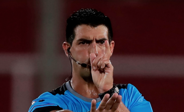 Diario HOY | El partido de Libertad en la Sudamericana lo conducirá un uruguayo