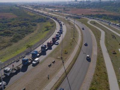 ¿Piqueteros argentinos apoyan a camioneros?: "No se descarta", dice Giuzzio – Prensa 5