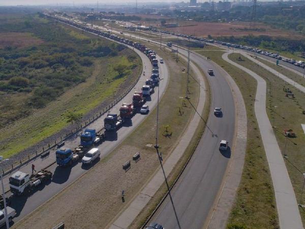 ¿Piqueteros argentinos apoyan a camioneros?: "No se descarta", dice Giuzzio – Prensa 5