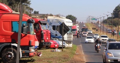 La Nación / CDE: camionero justifica severidad de paro hasta que la ciudadanía quede “sin papel higiénico”