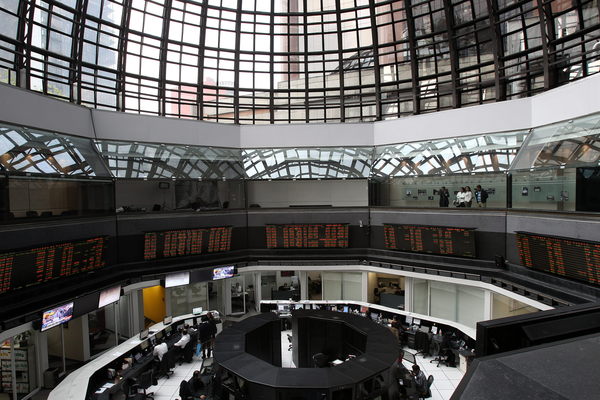 Bolsa mexicana cae 0,85 % y 25 de las 34 principales emisoras tienen pérdidas - MarketData