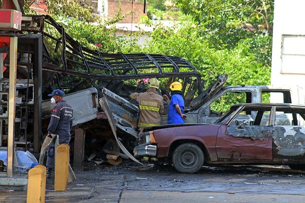 Al menos un muerto y seis heridos por explosión en gasolinera en Venezuela