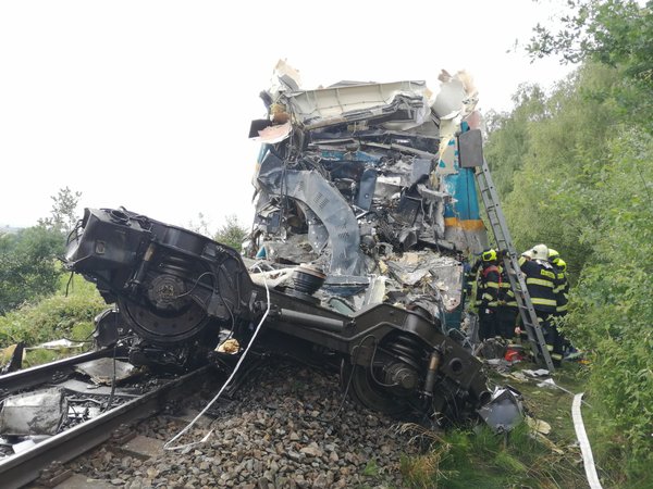 República Checa: tres muertos y decenas de heridos en un choque de trenes - Megacadena — Últimas Noticias de Paraguay