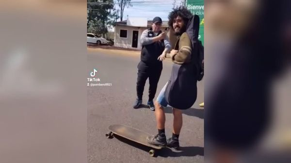 Camioneros "cierran paso" hasta a skater en Villarrica