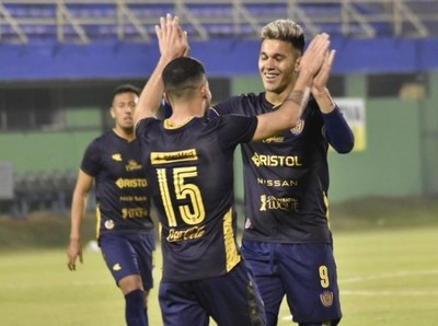 El Auriazul se anota en los 16vos. de final - APF