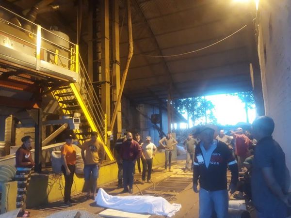 Obrero muere asfixiado tras caer en un silo - ABC en el Este - ABC Color