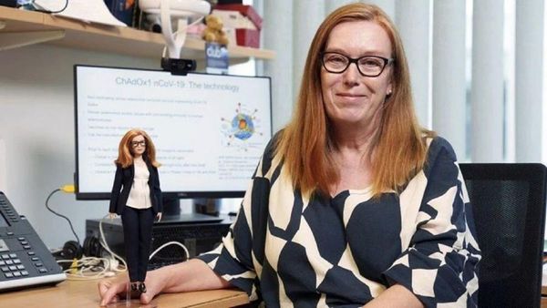 Crean muñeca Barbie de científica que desarrolló vacuna AstraZeneca