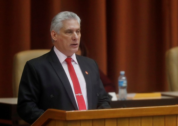 Es falso el tuit del presidente cubano agradeciendo autos policiales a México - MarketData
