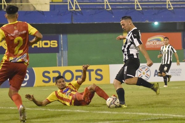 Crónica / El Guma golea y se mete a los 16vos.