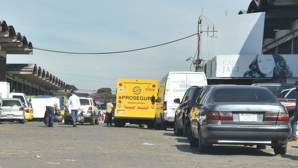 Ediles dilatan análisis de situación del Abasto tras recibir denuncias