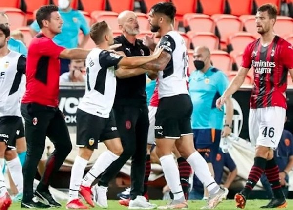 Crónica / Alderete logró su primer trofeo con el Valencia CF
