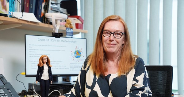 La Nación / Lanzan Barbie de científica