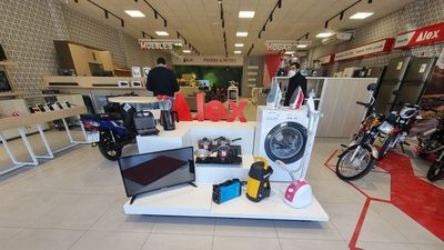 Alex   inaugura la sucursal Nº 75 en el  barrio Villa Morra de Asunción