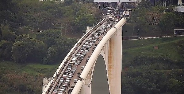 Protesta de CONTRABANDISTAS genera CAOS en la frontera y espanta a los TURISTAS