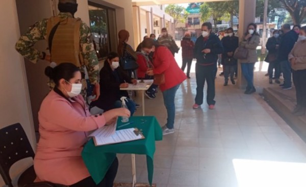 Más de 4 mil personas recibieron segunda dosis el miércoles
