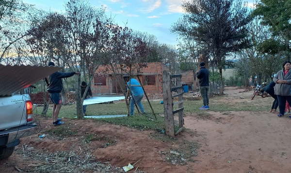 Gobernación de Guairá asiste a familias en situación de riesgo - Noticiero Paraguay
