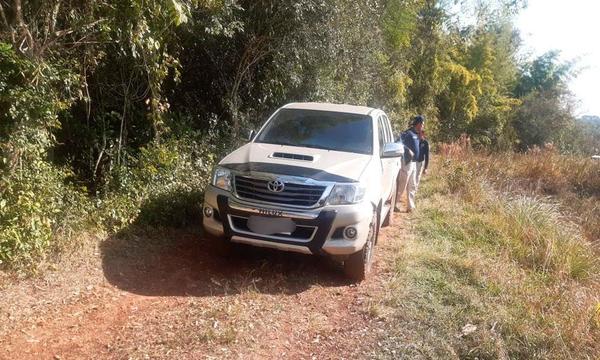 Recuperan una camioneta tras enfrentamiento en Coronel Oviedo – Prensa 5