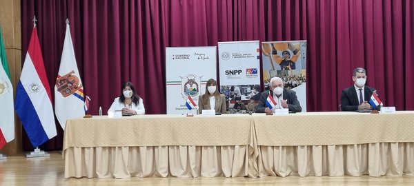 FIRMAN CONVENIO PARA FORTALECER MICROEMPRESAS EN ITAPÚA