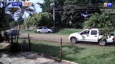 Hombre con antecedentes, orden de captura y en un auto robado es detenido tras persecución | Noticias Paraguay