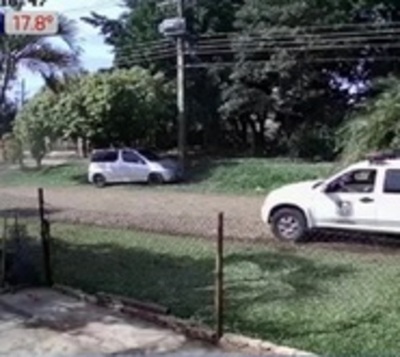 Arrestan a hombre con orden de captura que circulaba en un auto robado - Paraguay.com