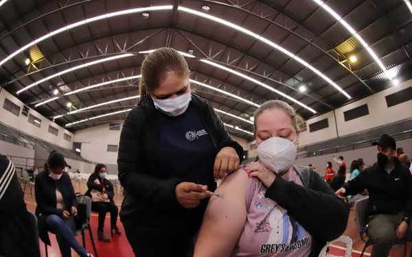 Vacunación anticovid en Central con segunda dosis llega al 80% | .::Agencia IP::.