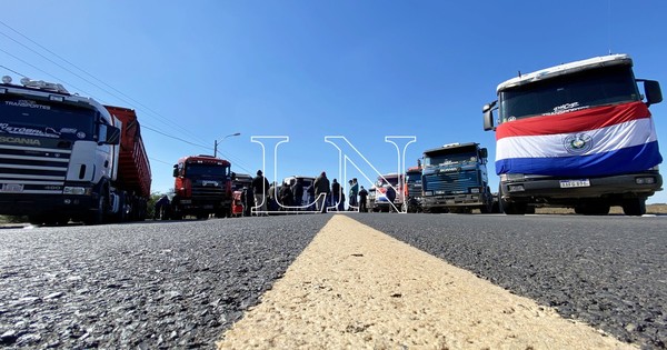 La Nación / “Si rechazan la ley, van a conocernos”, dice camionero y trata de cobarde a la ciudadanía