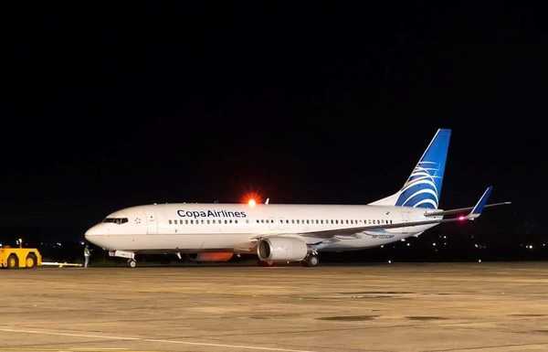 Cuarentena obligatoria presiona a dos aerolíneas a cancelar frecuencias ante la baja de pasajeros