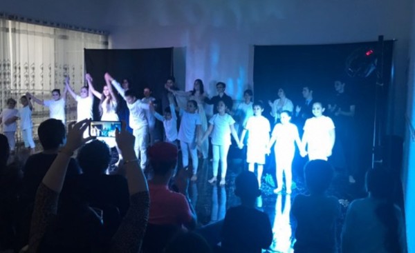 Presentarán obra teatral "Pechos de acero"