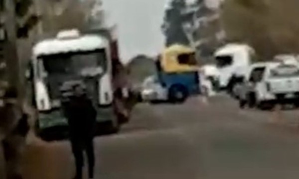 Cruce Carolina: No dejan pasar camioneros - C9N