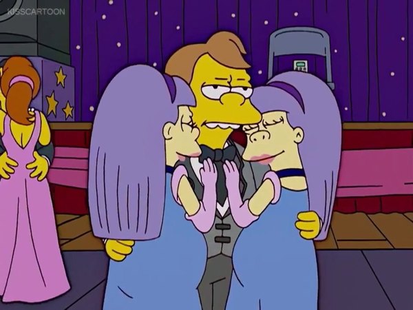 Crónica / "Beso de tres", la historia de amor de dos mujeres y un hombre se hace viral