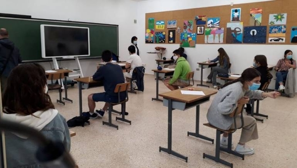 Diario HOY | EEUU pide a gobernadores no impedir la vuelta a clase vetando las mascarillas