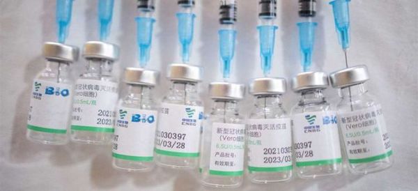 China promete 2.000 millones de dosis de vacunas anticovid al mundo