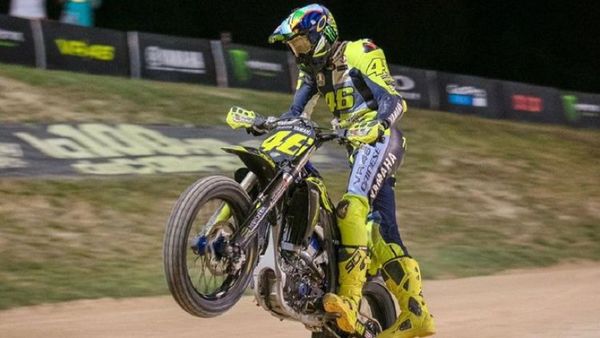 Valentino Rossi abandona la competición tras 26 años activo