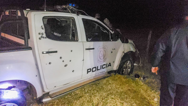 Hermana de policía muerto en atentado reclama falta de asistencia del gobierno