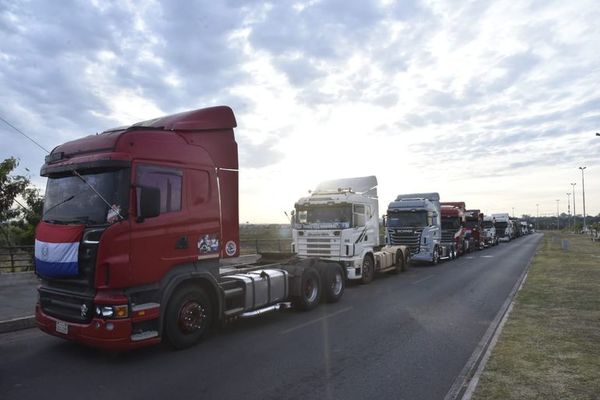 Senado aprueba en general “ley de fletes” exigida por camioneros - Nacionales - ABC Color