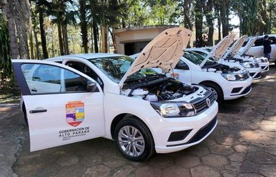 Gobernación de Alto Paraná compra cuatro vehículos por G. 276 millones - ABC en el Este - ABC Color