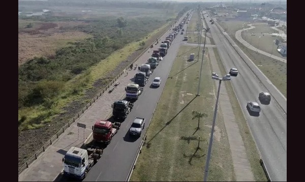 Senador “zurdelli” pidió a camioneros que no levanten medida de fuerza