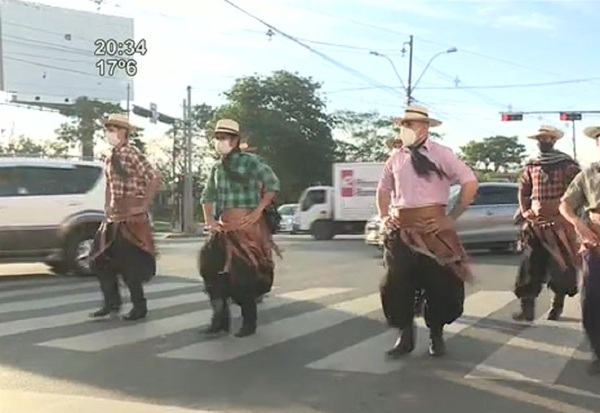 Agrupación "Kunu'u Jeroky": Danzan en la calle para solventar su arte - SNT