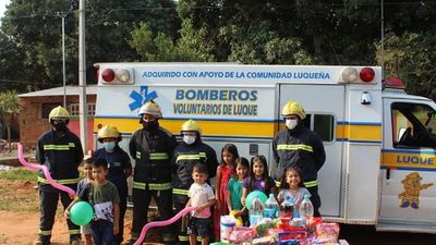 Bomberos de Luque apelan a la solidaridad para agasajar a niños