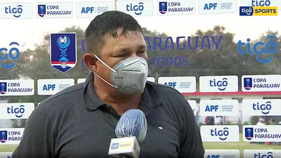 La emoción de Miguel Camelli, DT de Sastreño