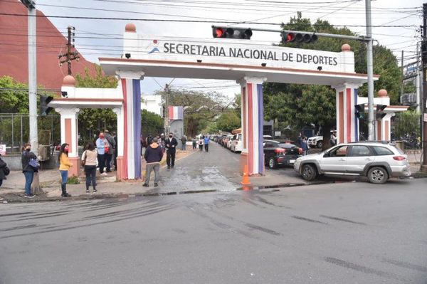 Acaban vacunas Moderna en Asunción y solo vacunarán a quienes están en predios