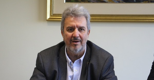 La Nación / UIP considera intromisión política al sector económico