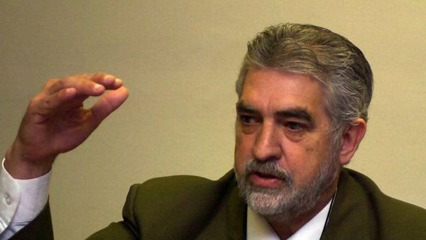 Tildan de mentiroso a contralor por informe de Itaipú