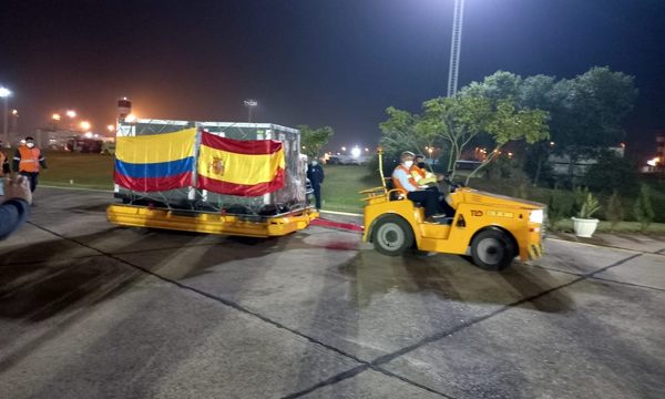 Dosis de AstraZeneca llegan “sobre los 45” y Paraguay zafa de nuevo con donaciones