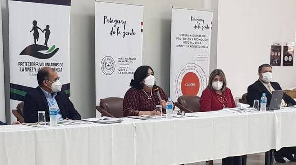 Capacitan a funcionarios de Codeni para aplicar “Guía Municipal de Acciones de Protección”