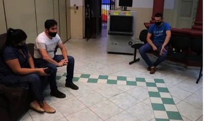 Fiscalía pide juicio oral para tres policías por extorsión de G 50 millones - ADN Digital