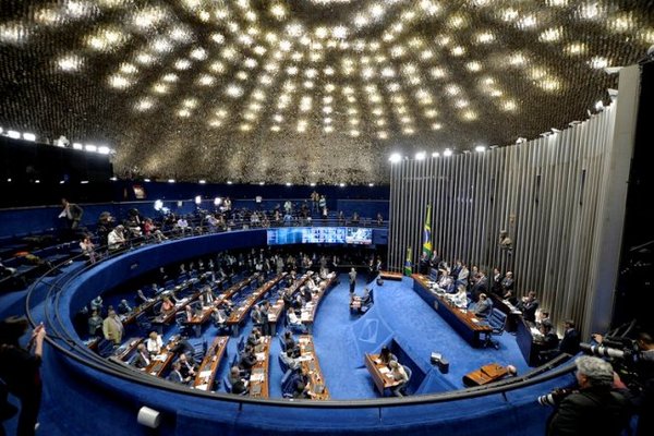 Una comisión del Congreso de Brasil rechazó la propuesta de Jair Bolsonaro para retomar el voto impreso | .::Agencia IP::.