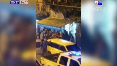 Turba intenta evitar arresto de joven que quiso huir de control | Noticias Paraguay